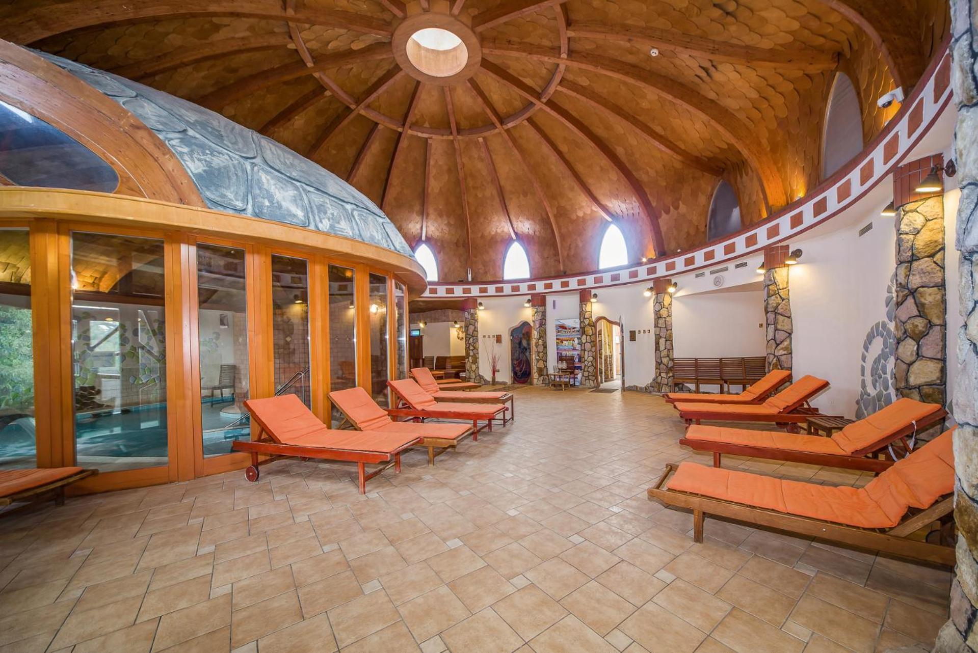 Hotel Piroska Buk Bagian luar foto