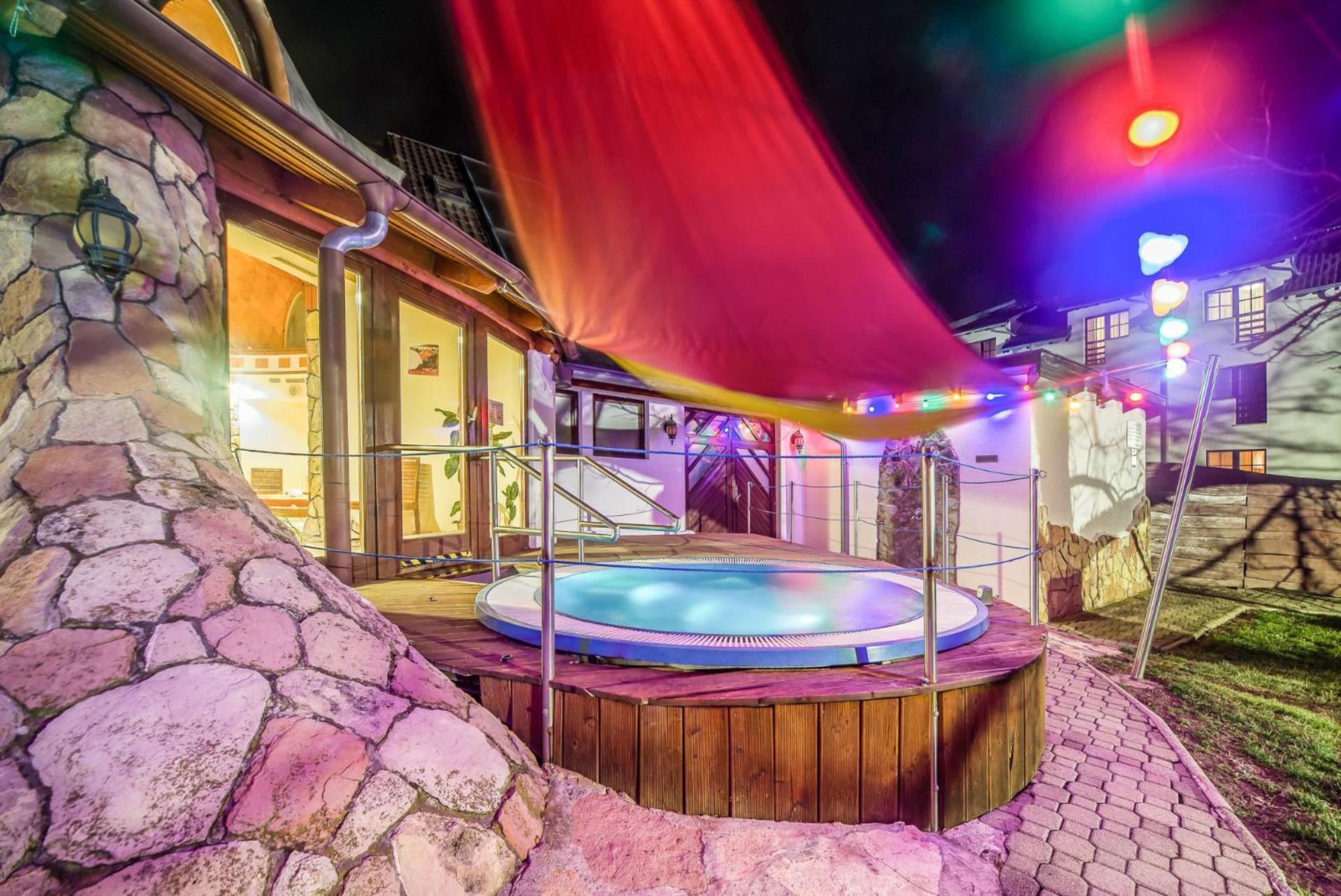Hotel Piroska Buk Bagian luar foto