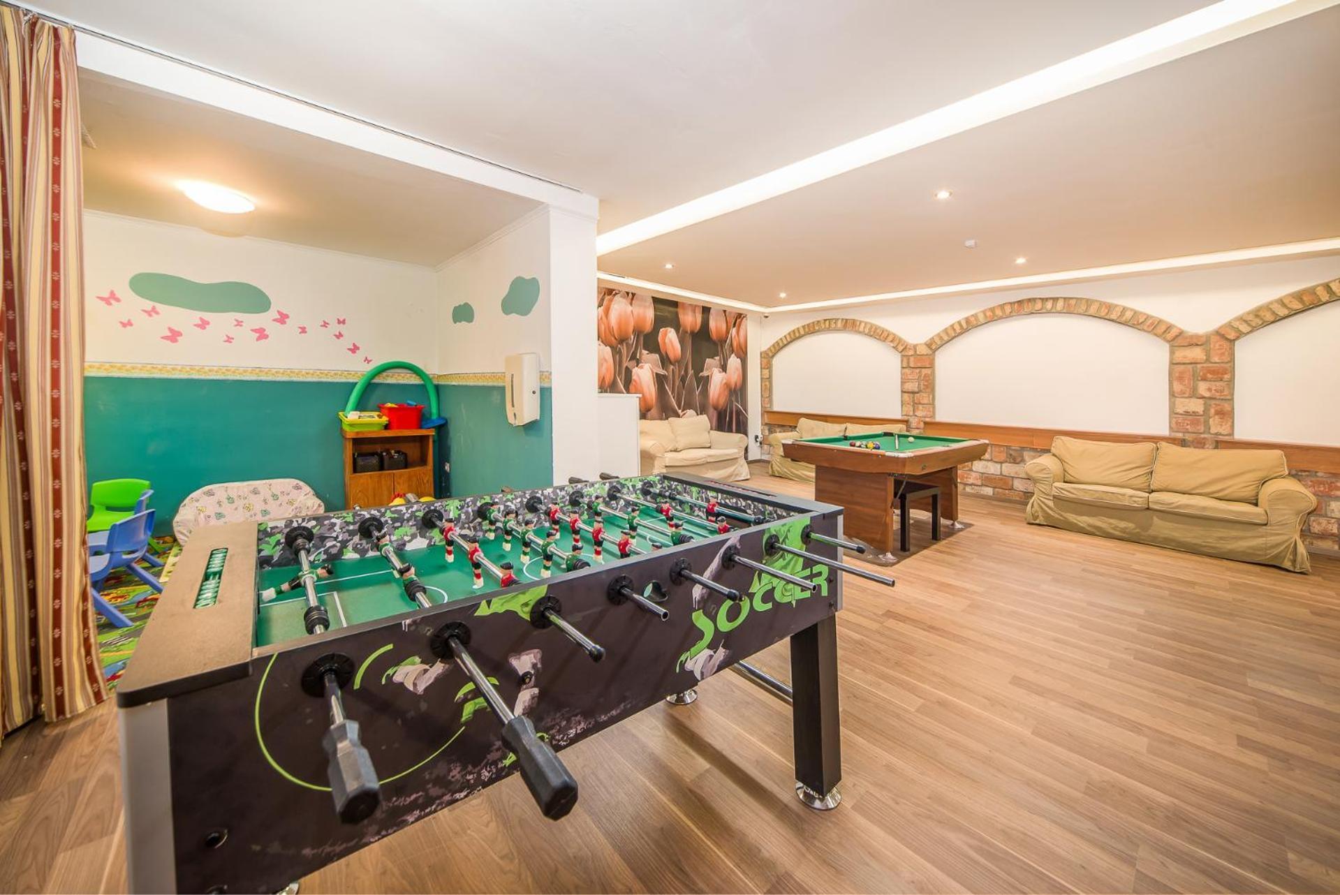 Hotel Piroska Buk Bagian luar foto