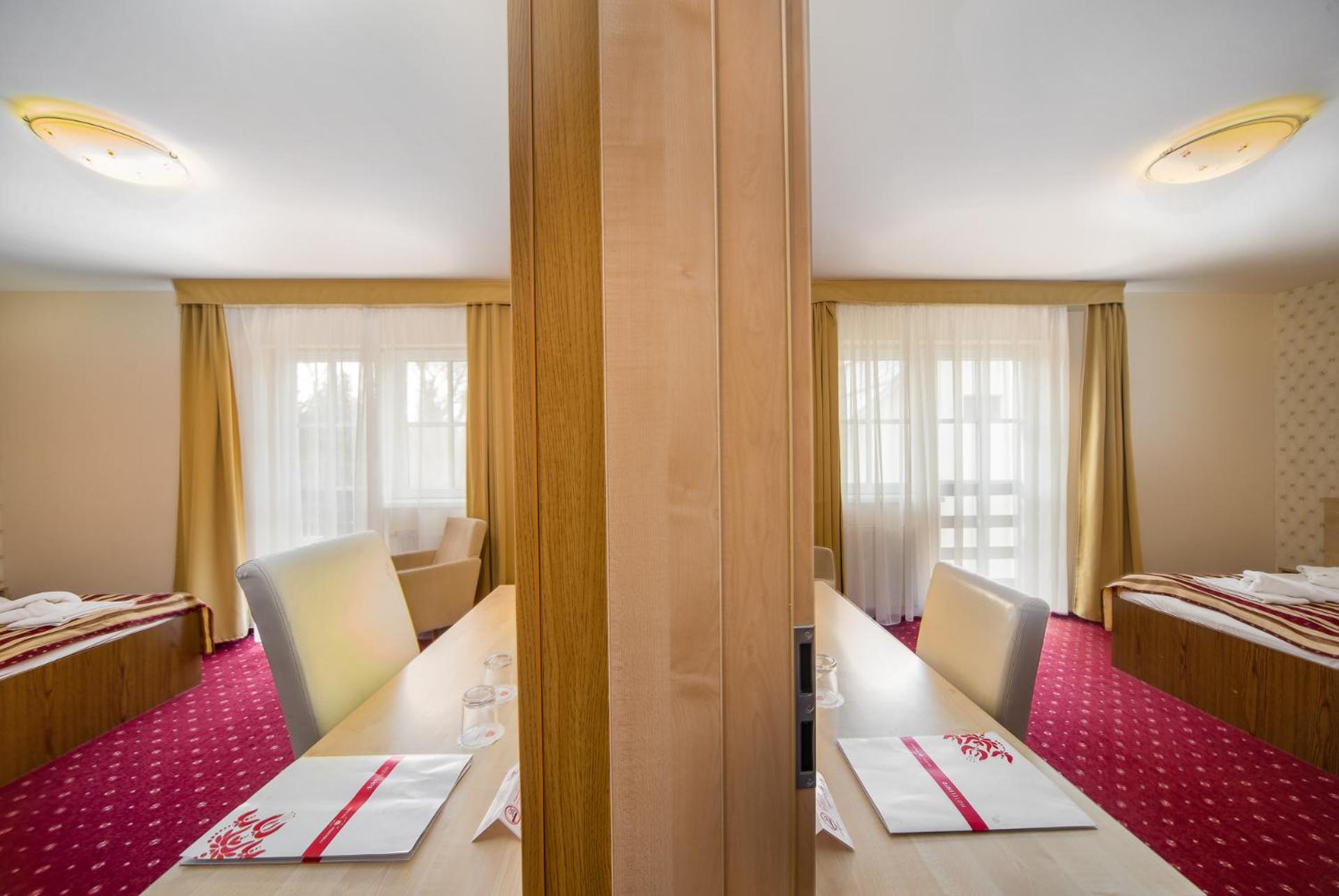 Hotel Piroska Buk Bagian luar foto